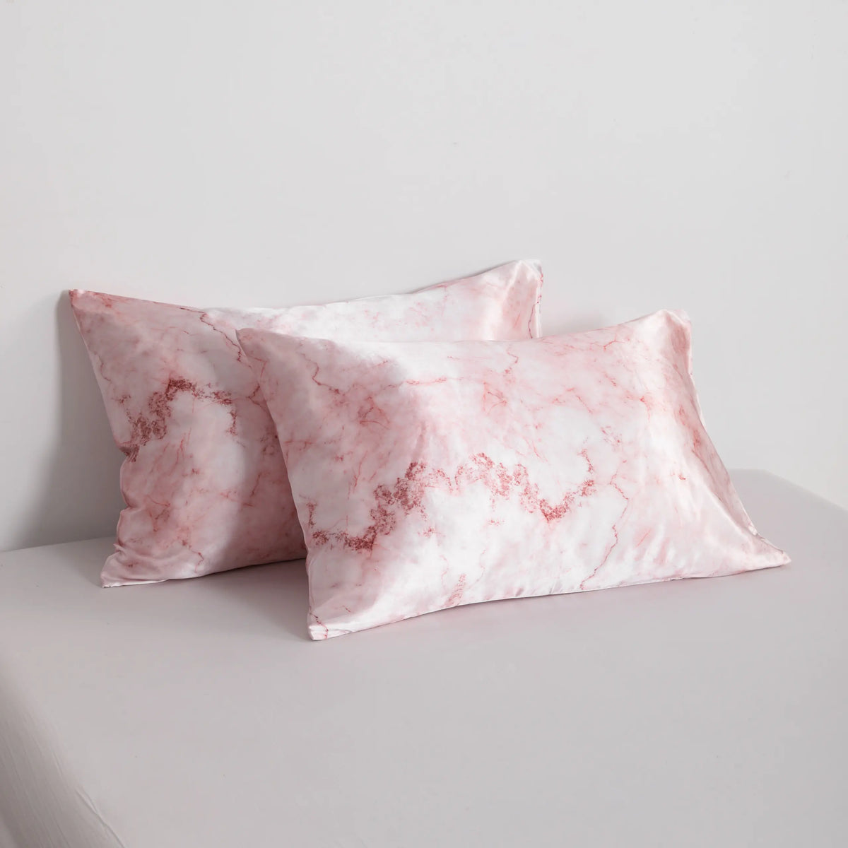 Bedsum Polyester Satin Leopard Print Pillowcase - 300 TC, Standard Size, Envelope Closure, Soft Cooling Smooth for Hair & Skin, Frizz-Free, Wrinkle Resistant, Durable, Machine Washable Bed Linens, High Security for Nighttime Rest, Silk-Like Bedding Decor