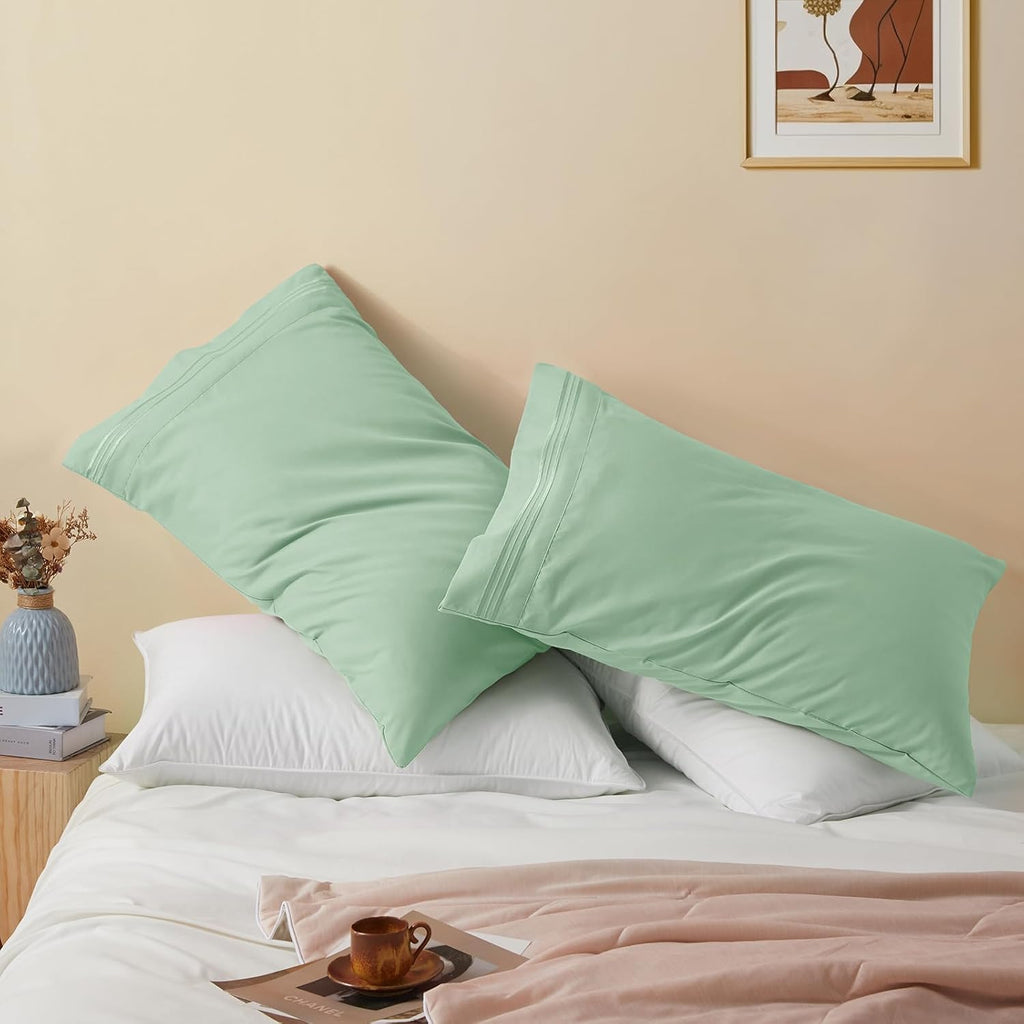 Vonty 2 Pack Sage Green Standard Pillowcases, 20x26, 1800 Microfiber