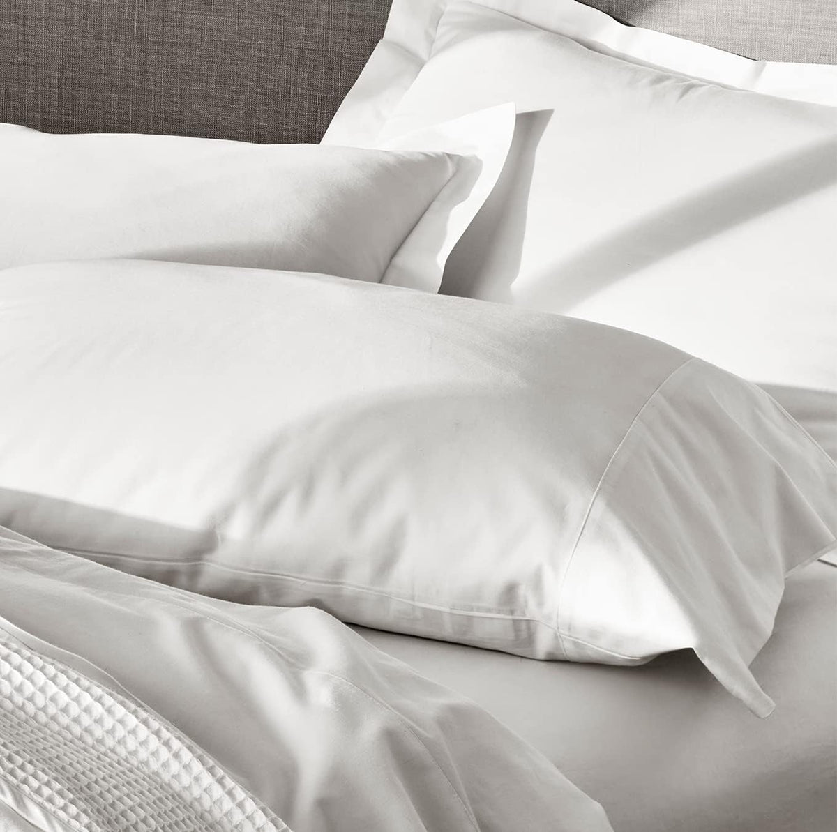BOLL & BRANCH Signature Hemmed Pillowcase Set, King, White