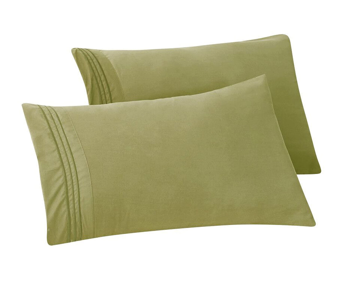 Elegant Comfort 4-PACK Solid Pillowcases 1500 Premium Hotel Quality Microfiber - Smooth Weave, Wrinkle and Stain Resistant, Easy Slip-On, 4-Piece Set, Standard/Queen Pillowcase, Gray