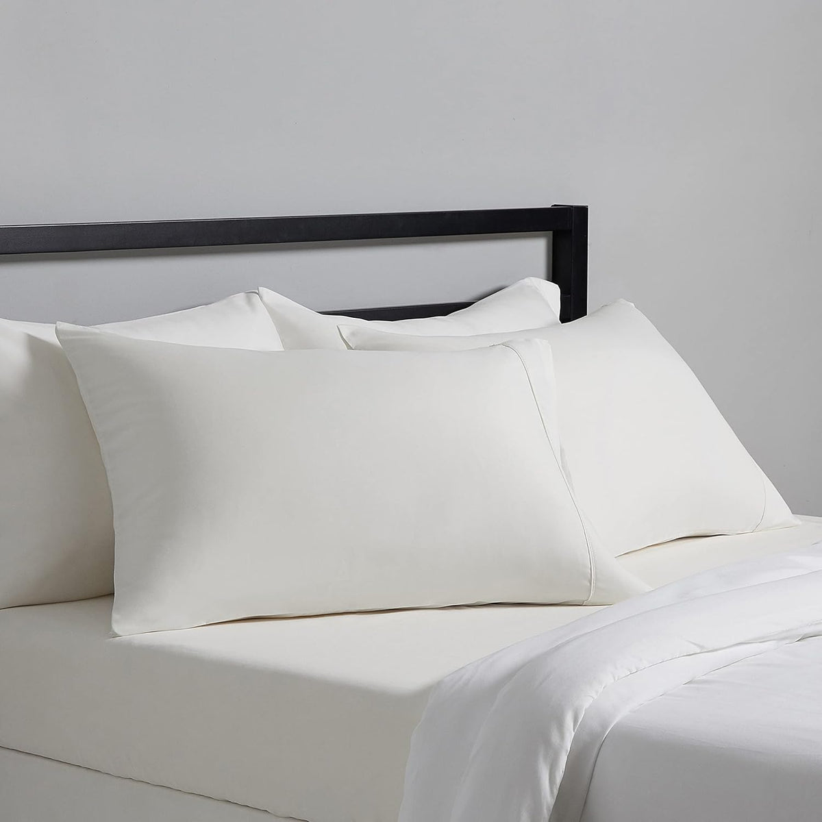 Amazon Basics Standard Pillowcases Set of 2 - Lightweight, Super Soft Easy Care Microfiber, Spa Blue, 30" L x 20" W, Pillows Not Included