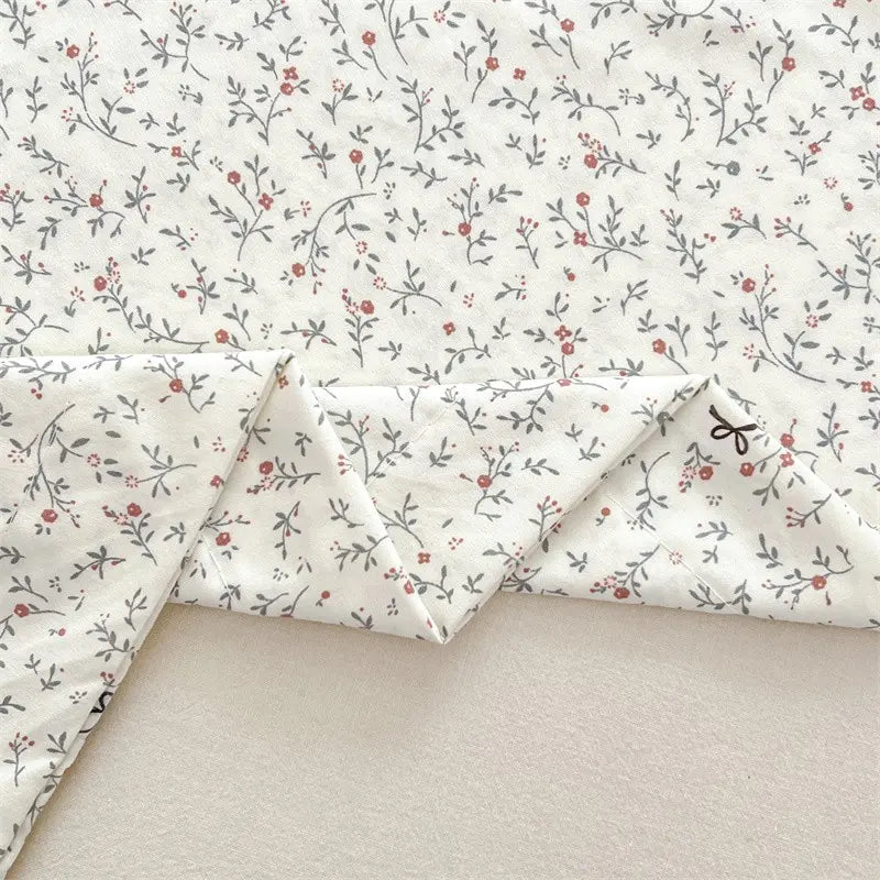 1/2Pcs Soft Skin‑Friendly Single‑Layer Pillowcases, Cloud‑Like Soft Cloud‑Cotton Feel, Floral Background With Cute Animal Motifs, Minimalist Elegant Design, Machine Washable All‑Season Bedding, Pillow Inserts Not Included, Bedding Essentials