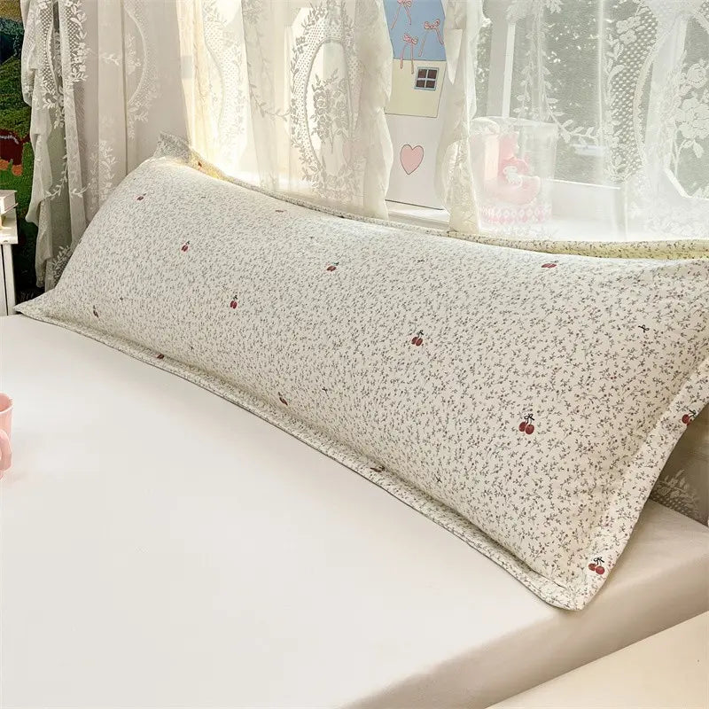 1/2Pcs Soft Skin‑Friendly Single‑Layer Pillowcases, Cloud‑Like Soft Cloud‑Cotton Feel, Floral Background With Cute Animal Motifs, Minimalist Elegant Design, Machine Washable All‑Season Bedding, Pillow Inserts Not Included, Bedding Essentials